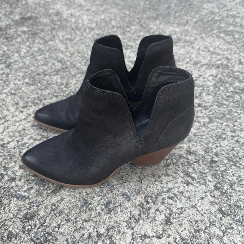 Frye Women's Size 6.5 M Reina‎ Black Suede Cut Out Western Cowboy Ankle Bootie - Picture 2 of 16